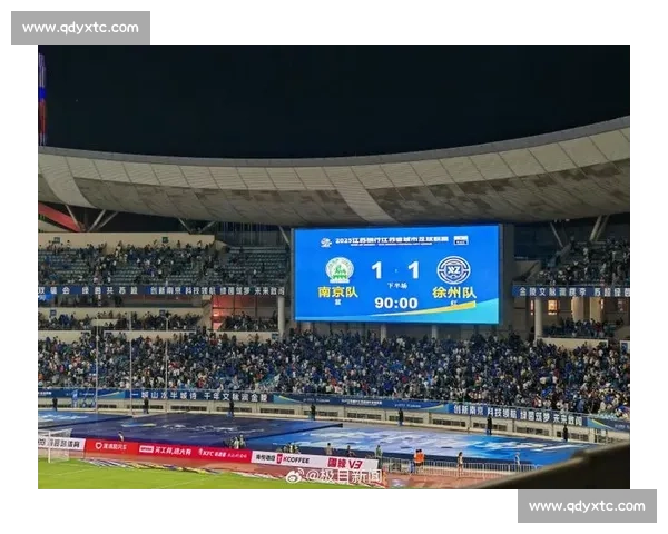苏超单场 3 万观众破纪录！媒体人：看热闹正是足球魅力的起点